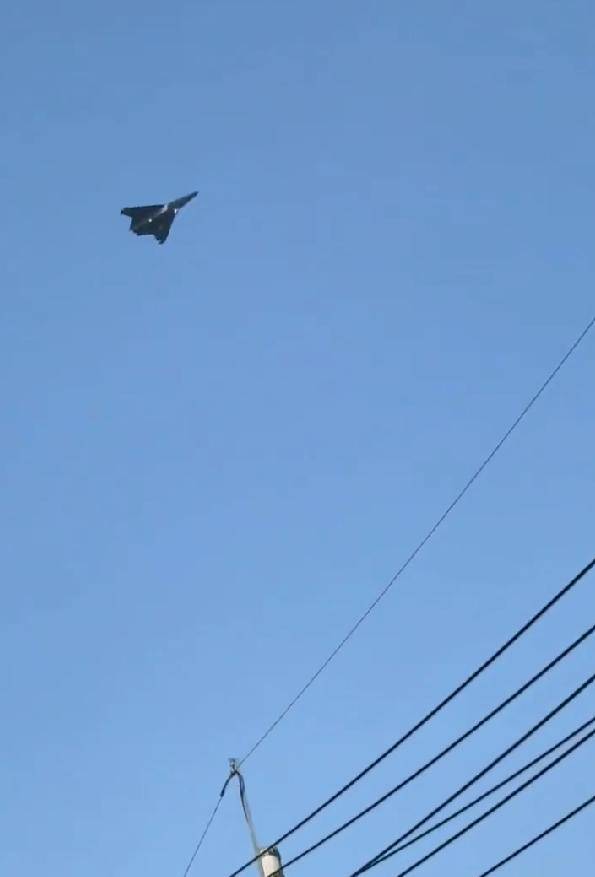 皇冠信用网出租
_无空速管皇冠信用网出租
,疑似第二架歼-50:美国精神胜利法,新六代机东亚决战