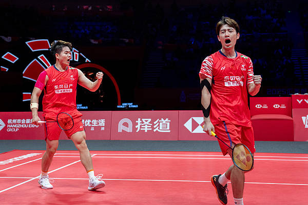 皇冠信用网会员开户
_国羽闯入总决赛四项决赛皇冠信用网会员开户
,最保险的女双却出意外,“圣坛”组合泪别2025年