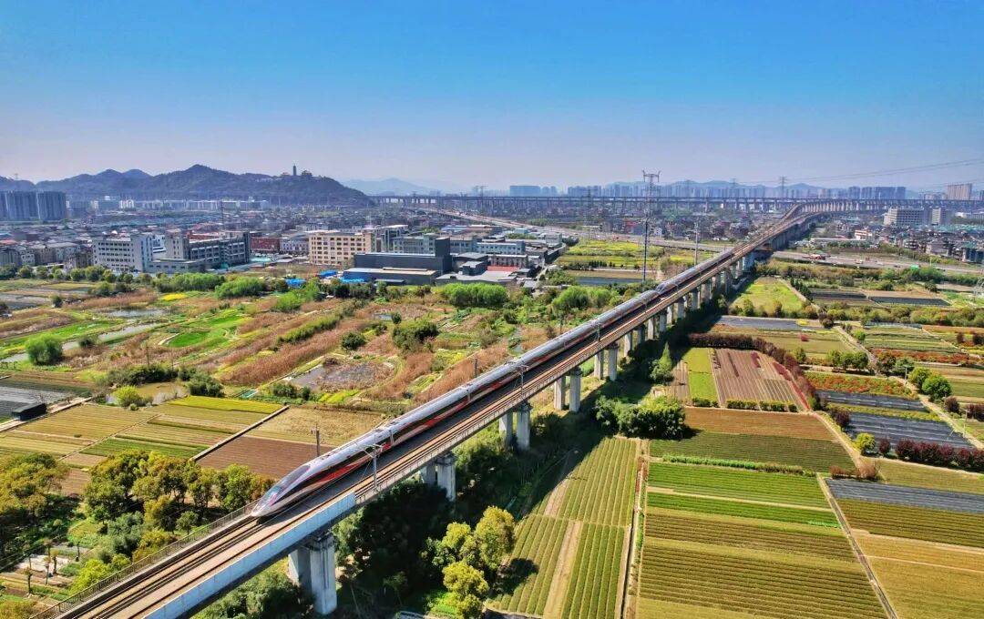 皇冠信用需要押金吗_全程1318公里皇冠信用需要押金吗,中间只停一站!探访京沪间最快列车